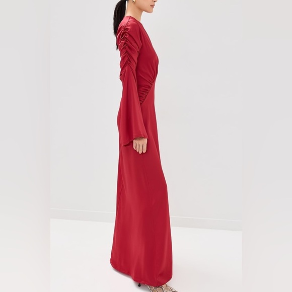 NWT ORIRE The Jou Red Long Sleeve satin Dress size 4 - Picture 2 of 10